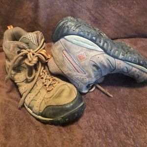 Columbia hi top hiking/outdoor shoes, size 8.